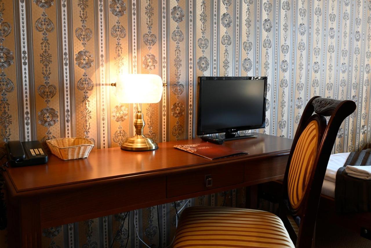 Hotel Boucek 크로메르지 외부 사진