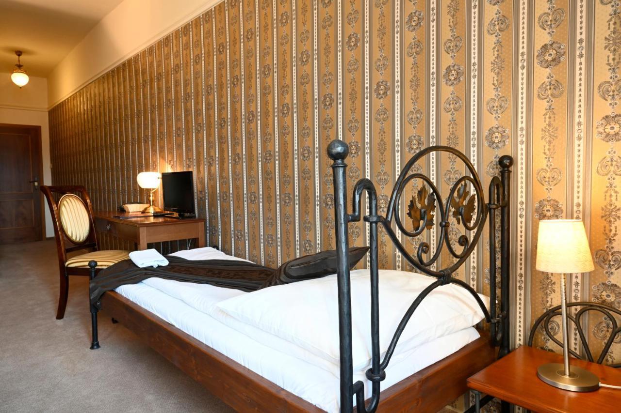 Hotel Boucek 크로메르지 외부 사진