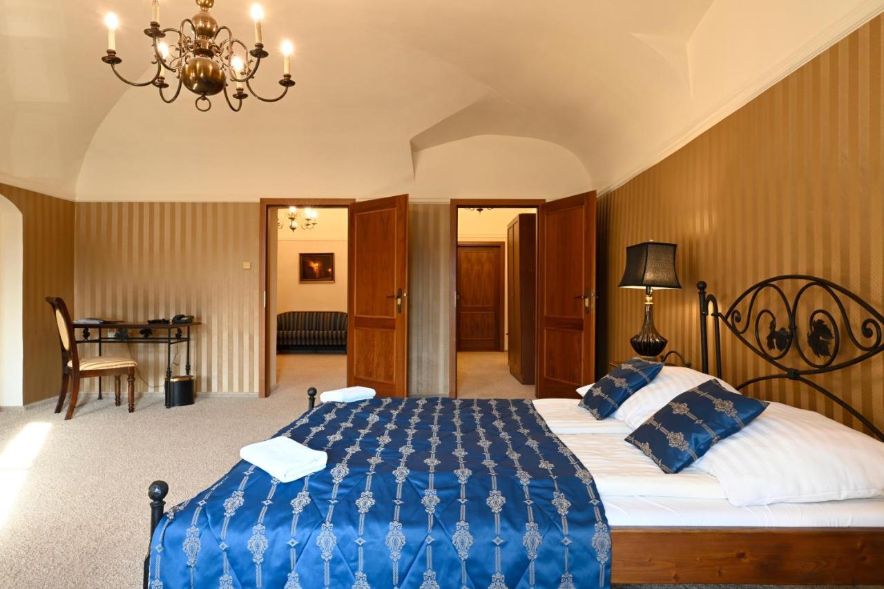 Hotel Boucek 크로메르지 외부 사진