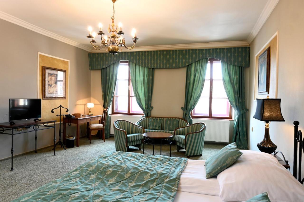 Hotel Boucek 크로메르지 외부 사진