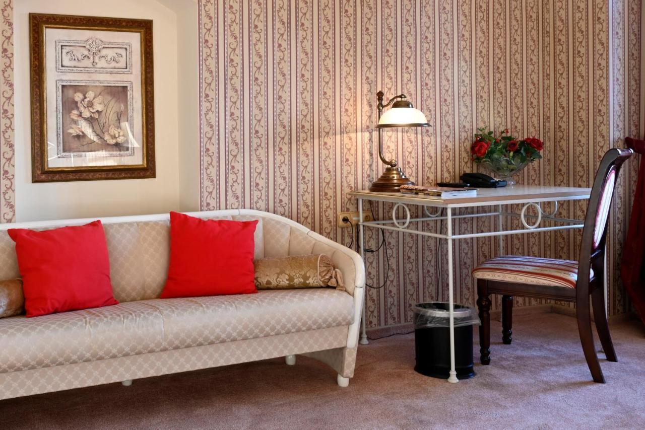Hotel Boucek 크로메르지 외부 사진