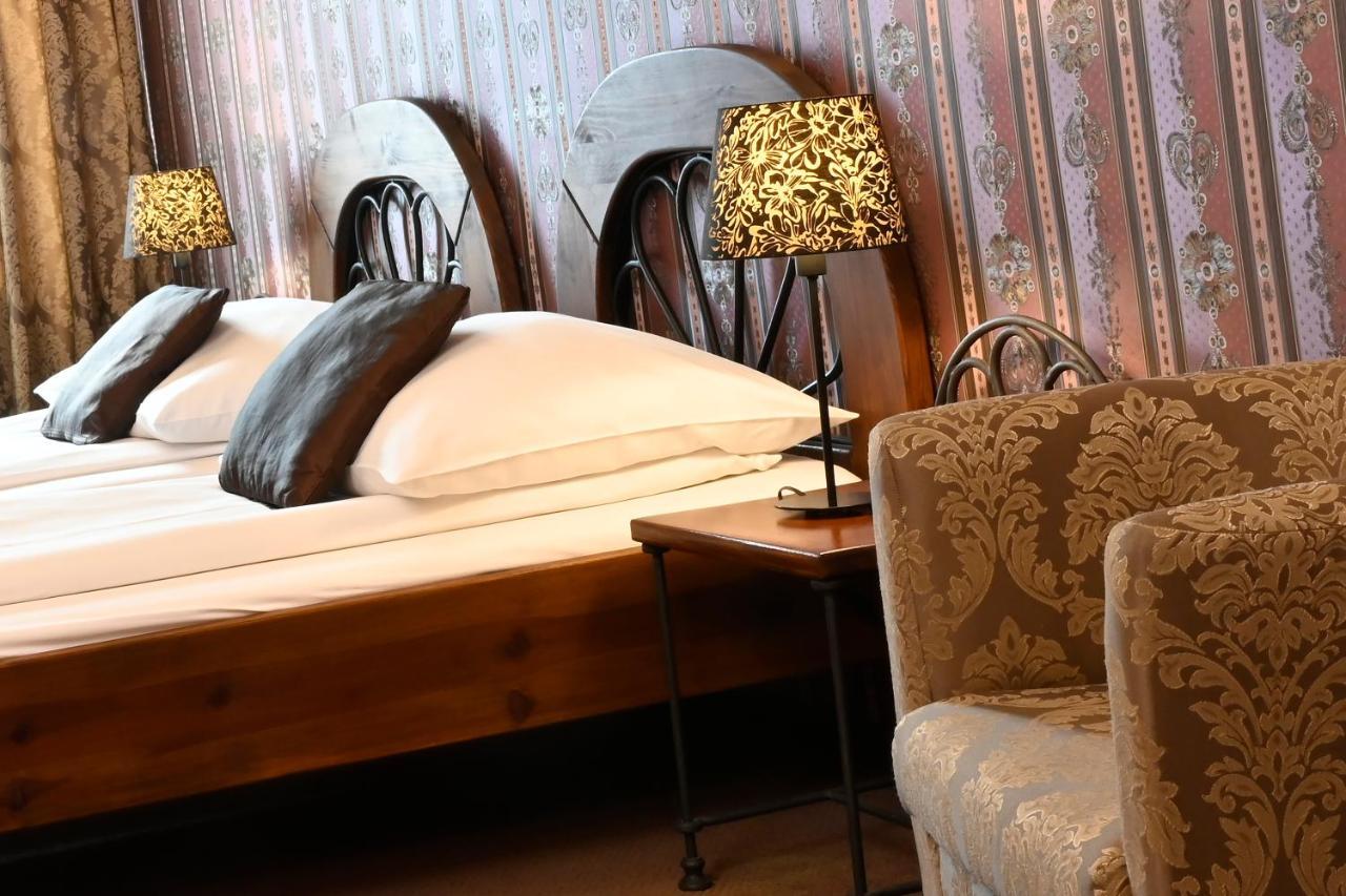 Hotel Boucek 크로메르지 외부 사진