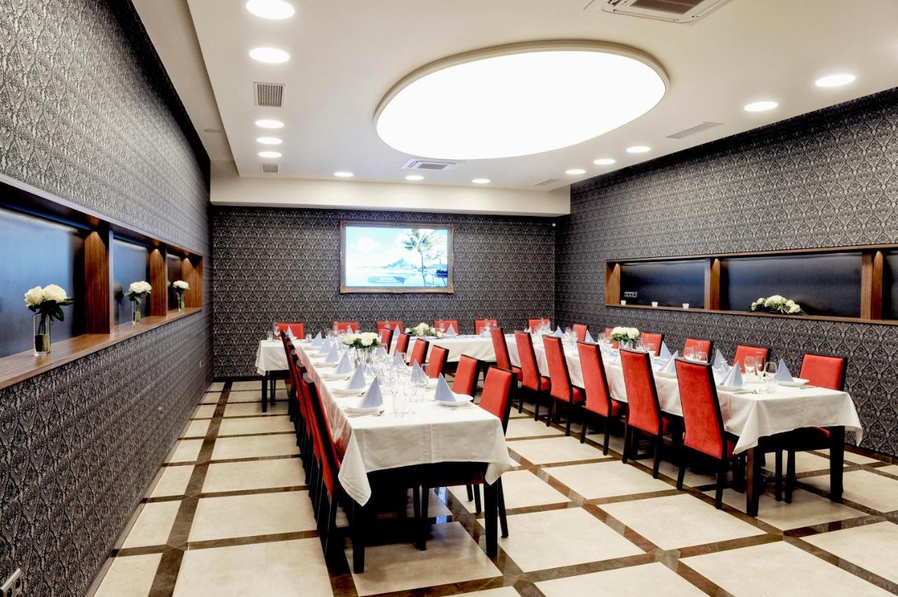 Hotel Boucek 크로메르지 외부 사진